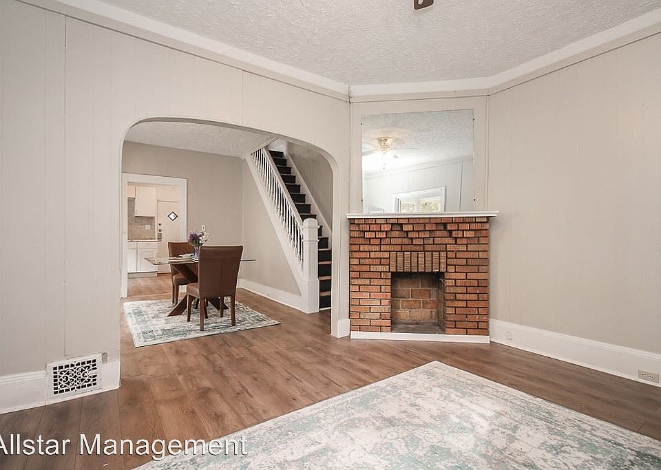 1st image of 3898 W 21st St