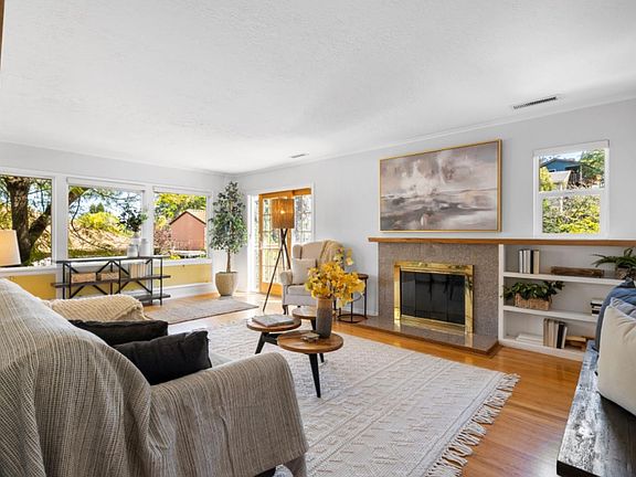 3rd image of 3053 Hopkins Ave
