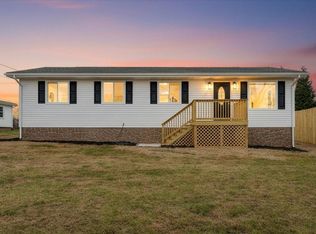 30 Grayson St, Rocky Mount, VA 24151