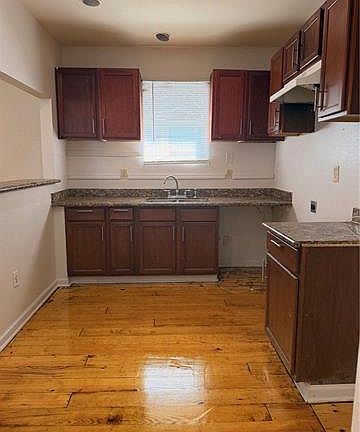 5th image of 4821 Saint Anthony Ave