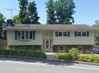 95 Terry Hill Rd, Kent Lakes, NY 10512