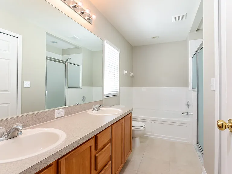 11025 Whittney Chase Dr — Photo 9