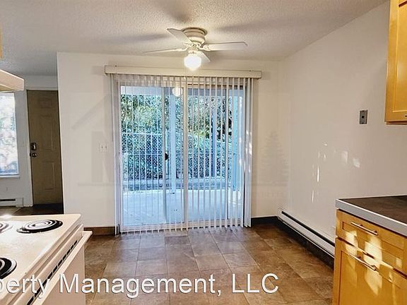 4th image of 212 N J St APT 2
