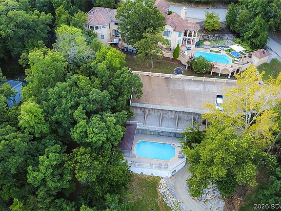4th image of 26 Saint Tropez Cir