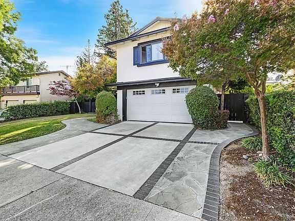 2nd image of 10115 Carol Lee Dr