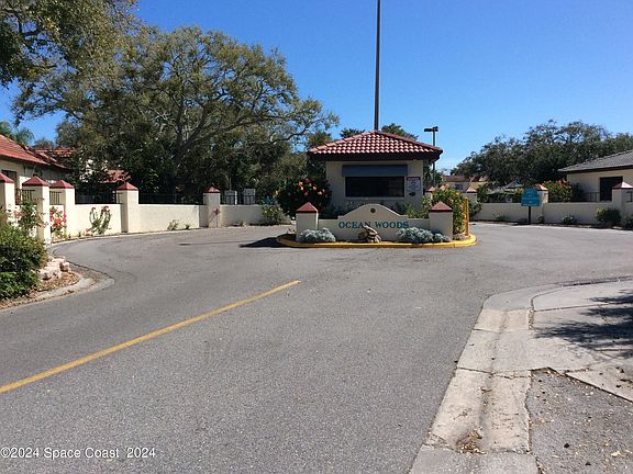 4th image of 8795 Live Oak Ct