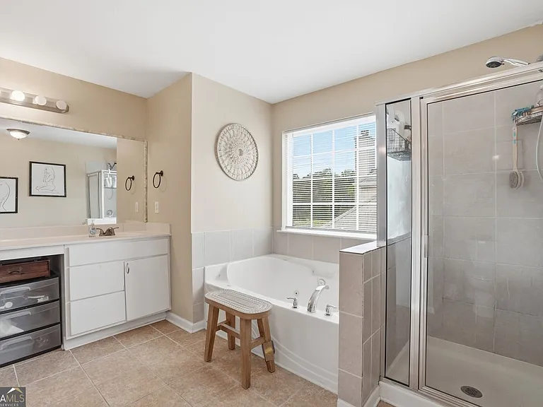3951 Oak Field Dr — Photo 35