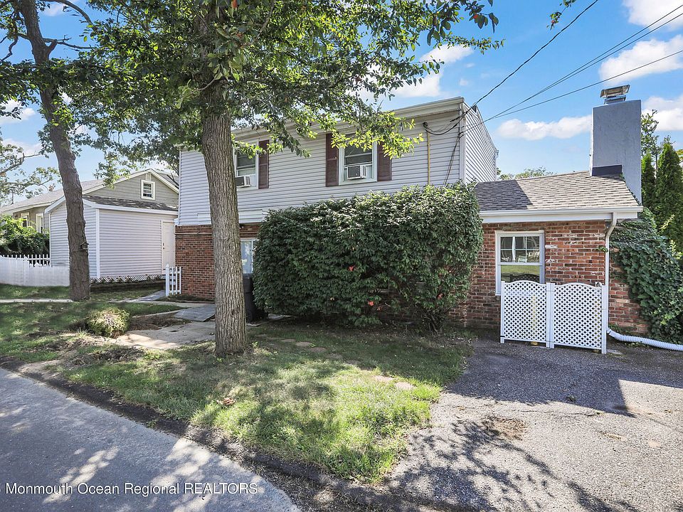 1st image of 821 Lynnwood Ave