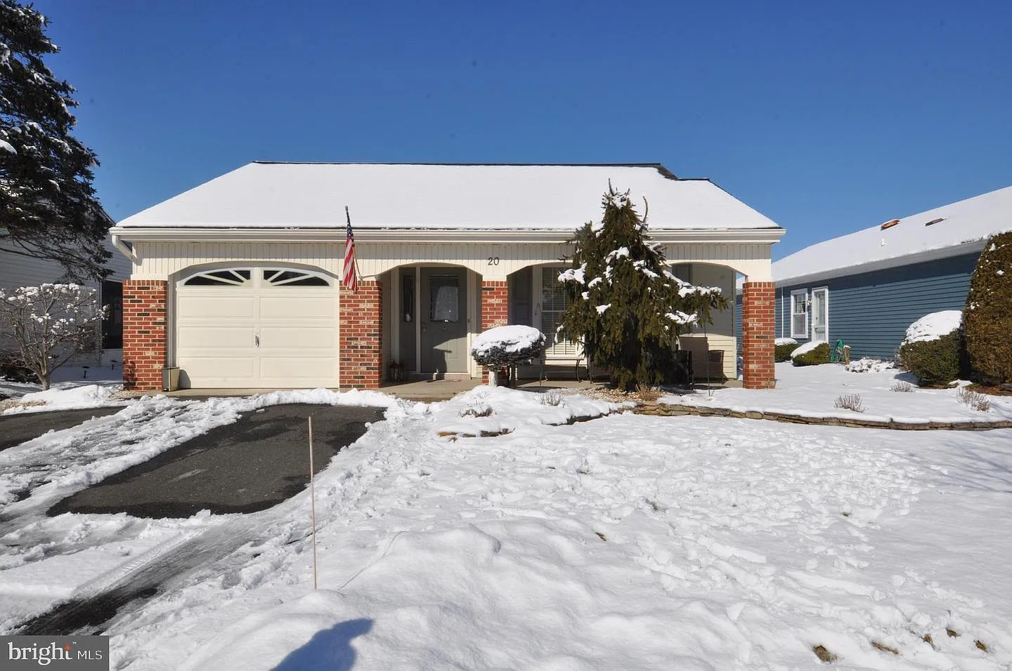20 Normanton Ave photo 1