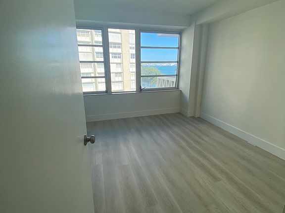 5th image of 1430 Brickell Bay Dr APT 603