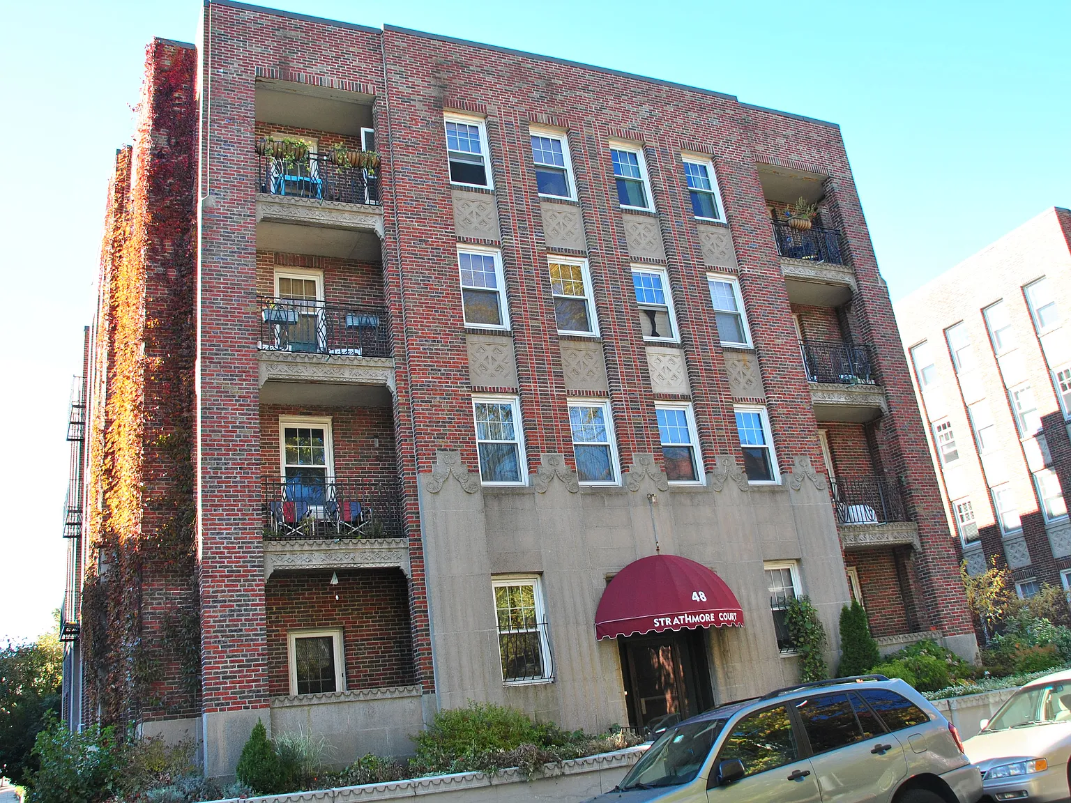 Studio, 420 sqft, $1,995 — Photo 1