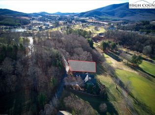 23 Glenwood Dr, Jefferson, NC 28640