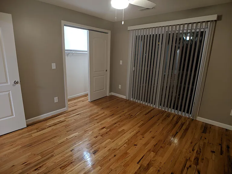 2435 S Dixie Dr — Photo 31
