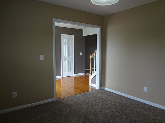 4th image of 101 Dorsett Ct