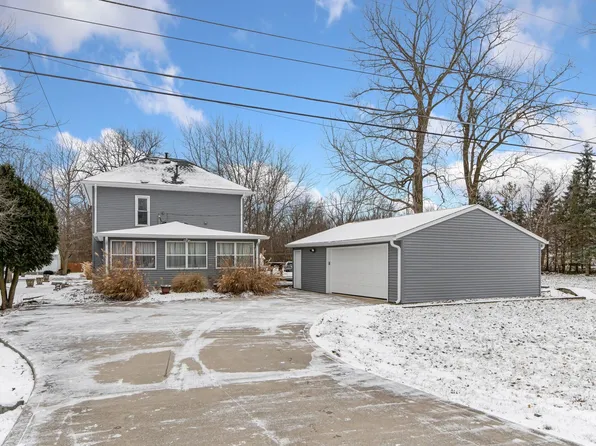 1213 Brillhart Ave, Kendallville, IN 46755