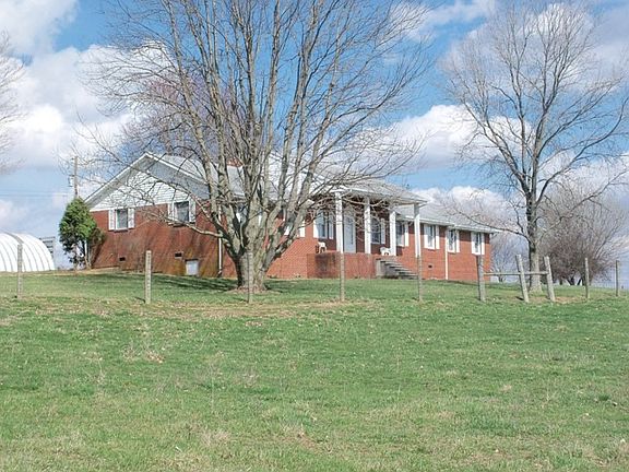 5th image of 256 Carpenter Ln