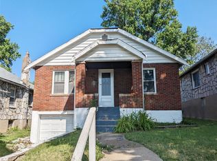 3003 Capehart Dr, Saint Louis, MO 63121