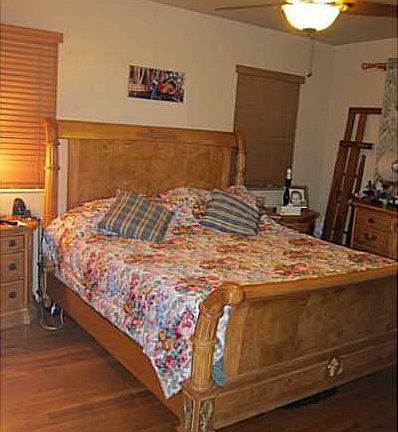 4th image of 7720 Byron Ave APT 3