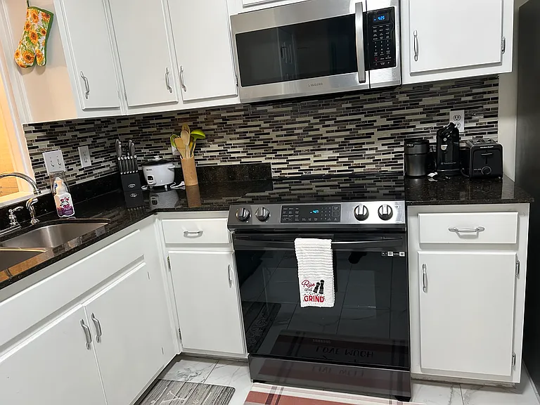6401 Cedar Bend Ct #6 — Photo 18