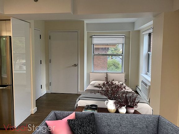 5th image of 360 W 28th St APT 4A