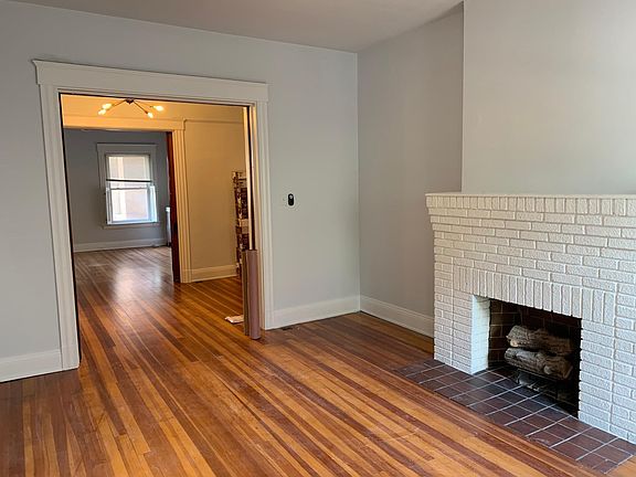 4th image of 3421 Middleton Ave APT 1