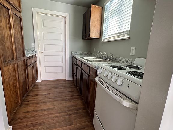 5th image of 1435 Monroe St #B