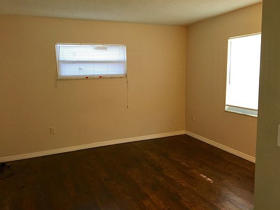 5th image of 2250 Menomonee Ct