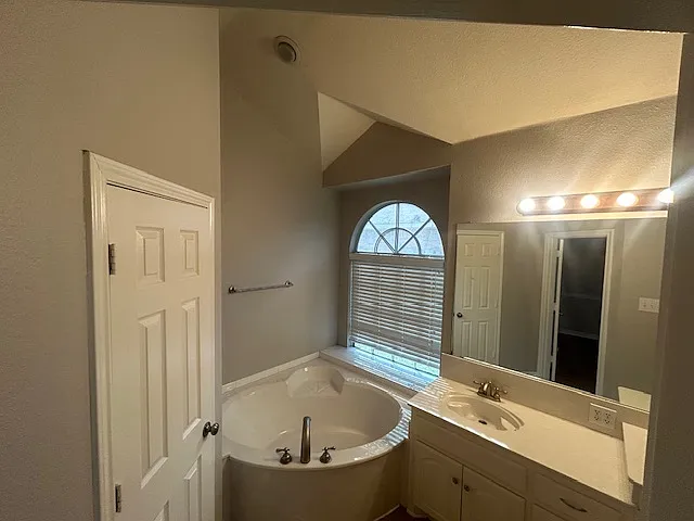 2105 Cardinal Dr — Photo 12