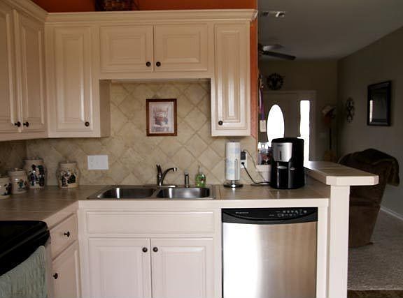 3rd image of 925 Falconhead Dr