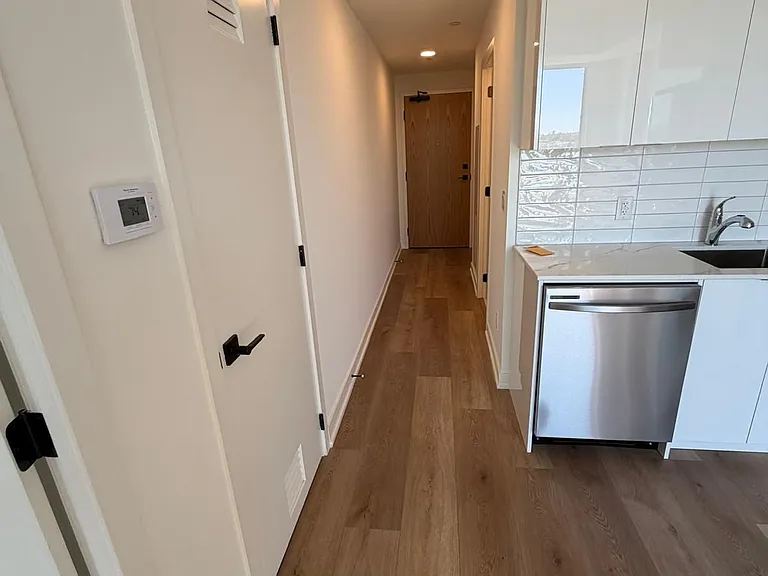 33 Erie Ave #602 — Photo 3