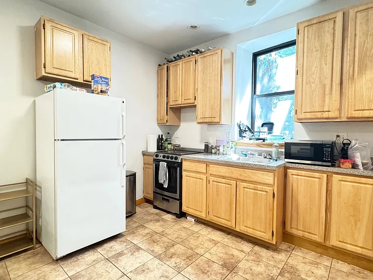 55 E 2nd St #5 — Photo 3