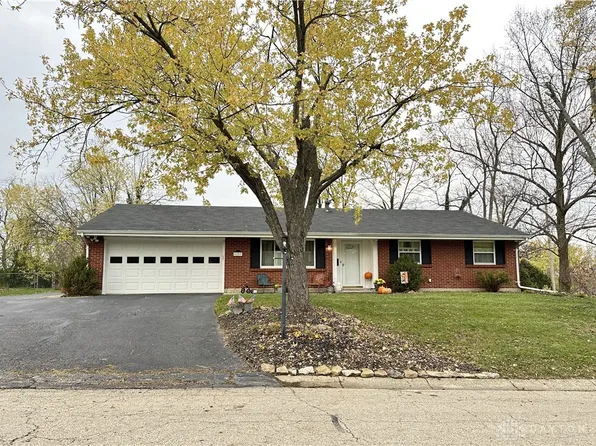 6203 Pine Cone Dr, Dayton, OH 45449