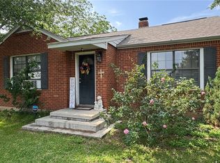 503 W Decherd St, Franklin, TX 77856