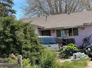 15100 Trotter Ln, Weldon, CA 93283