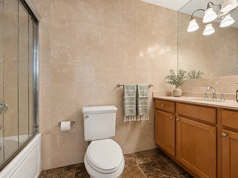418 Henry St #2 — Photo 5