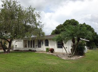 561 W Tarpon Blvd NW, Port Charlotte, FL 33952