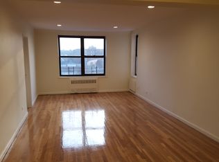 6384 Saunders St #6N, Rego Park, NY 11374