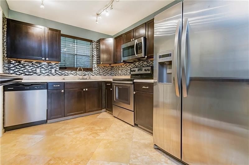 1st image of 5120 SW 40th Ave APT 2A