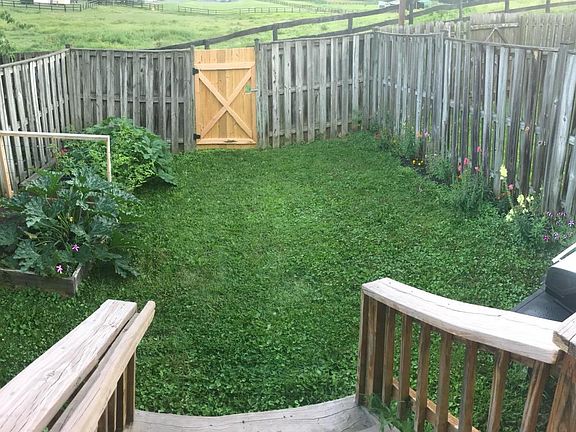 2nd image of 17 Catoctin Highlands Cir
