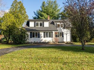 39 Peckham St, Rehoboth, MA 02769