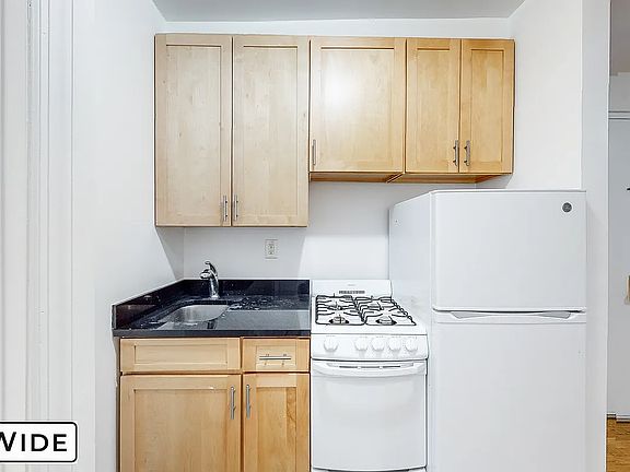 3rd image of 429 E 73rd St #4RW