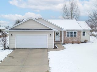 1049 Lugano St, Menasha, WI 54952