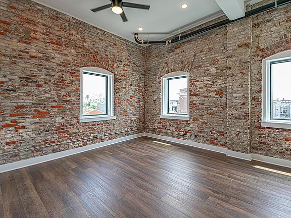 4th image of 1211 Bainbridge St Unit 2A
