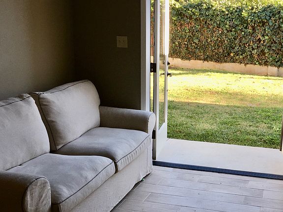 5th image of 2317 Lucerne Dr #1