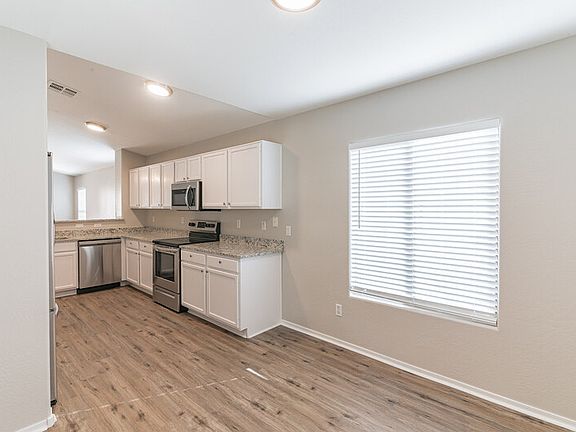 4th image of 18352 W Sanna St