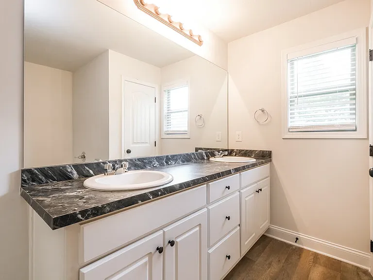 150 Heartland Cir — Photo 12