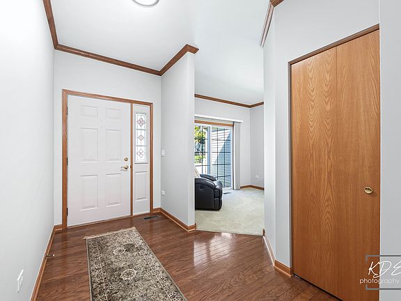 4th image of 21133 W Braxton Ln