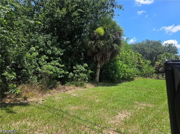 Jerdik Dr NE, Moore Haven, FL 33471