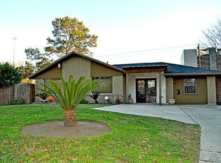 1103 W 30th St, Houston, TX 77018
