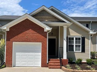 9087 Haileys Pond Dr, Ooltewah, TN 37363